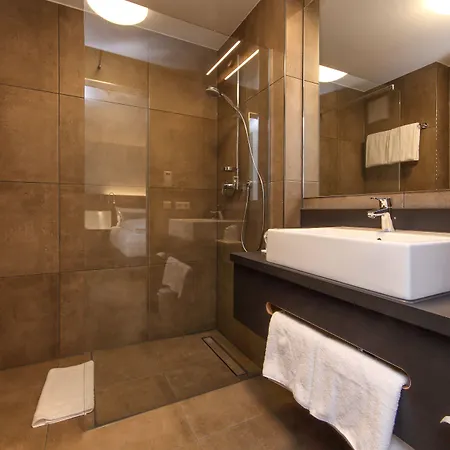 Design & Lifestyle Estilo 3* Aalen